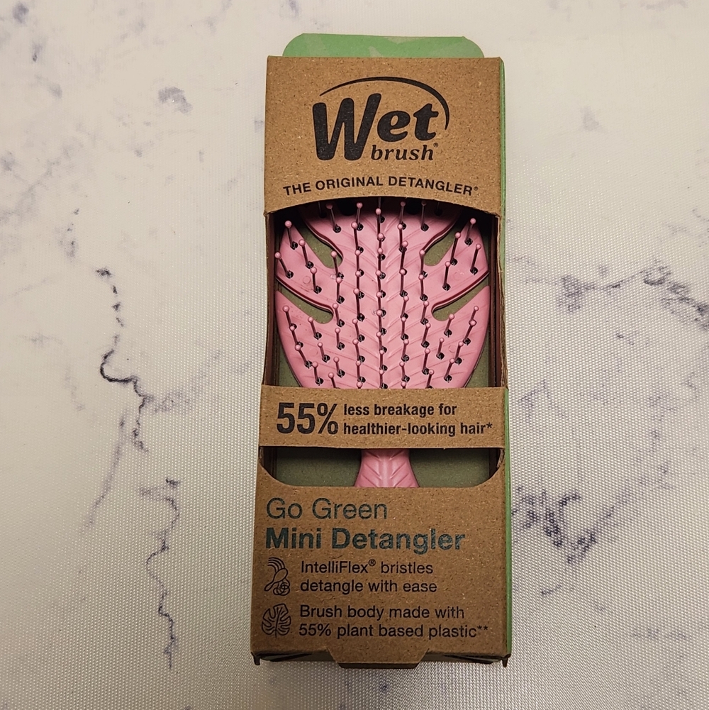 Wet Brush Go Green Mini Detangler Pink